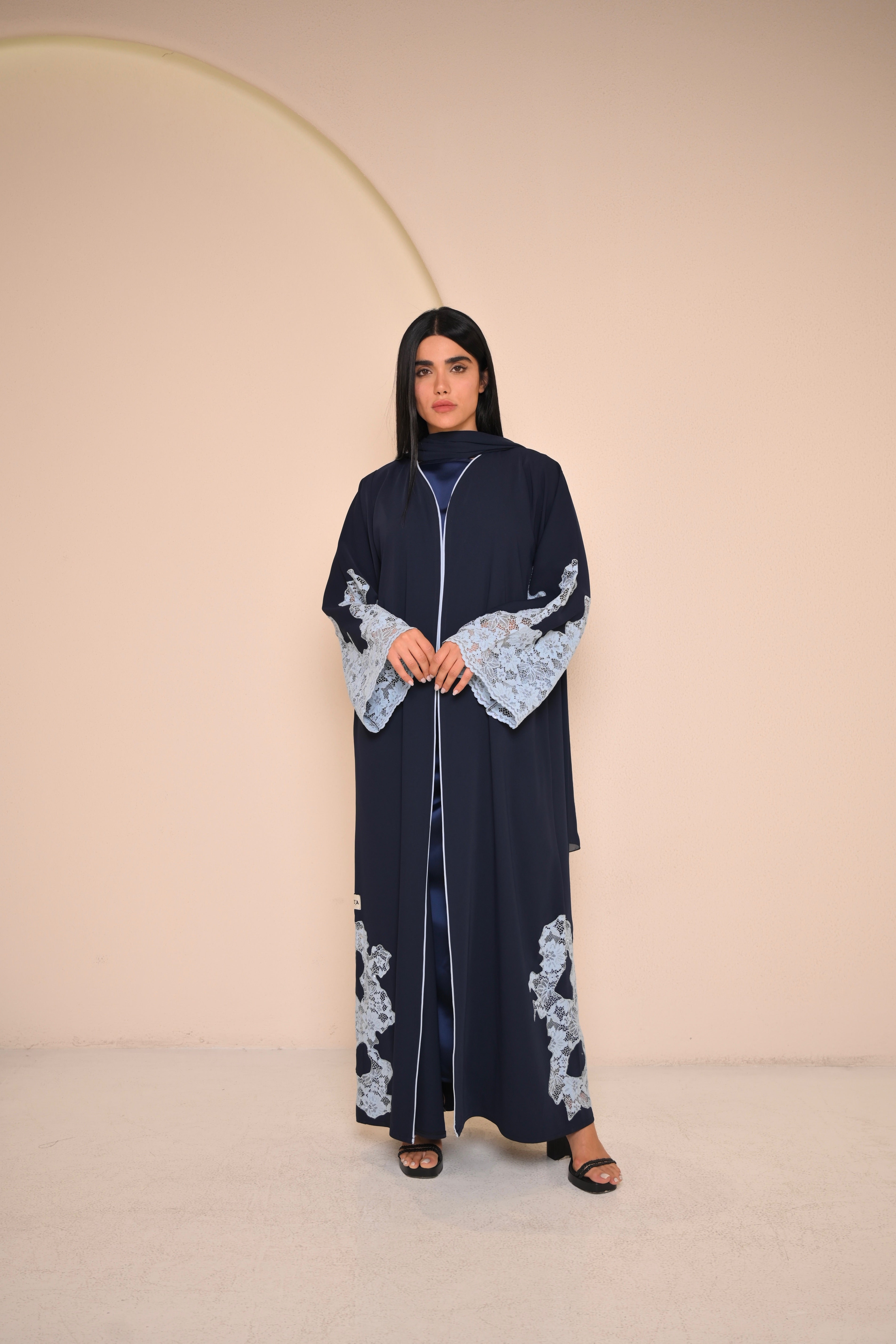 Petal lace (navy blue)