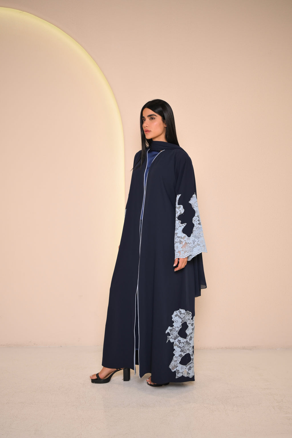 Petal lace (navy blue)